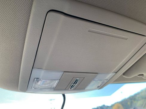 Used 2014 Lincoln MKX AWD image 18