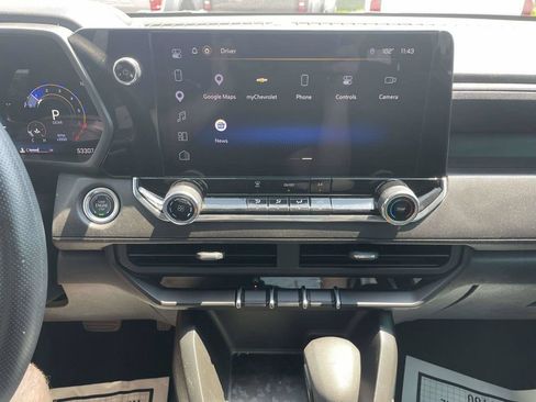 Used 2024 Chevrolet Colorado W/T RWD image 21