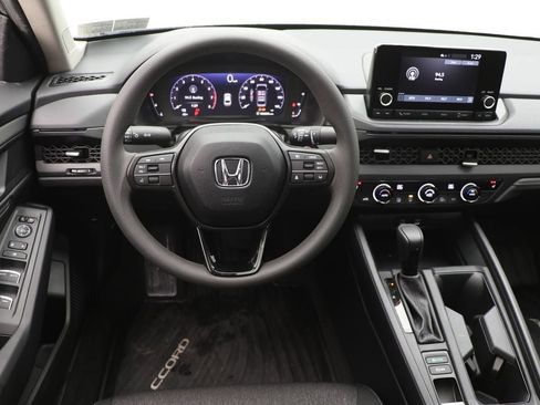 Used 2025 Honda Accord SE image 13