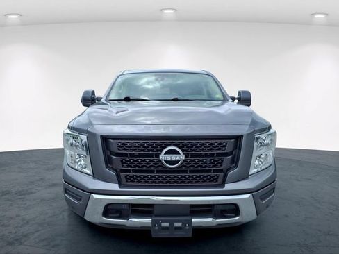 Used 2023 Nissan Titan SV w/ SV Convenience Package AWD/4WD image 4