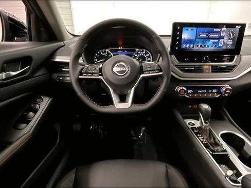 New 2026 Nissan Altima 2.5 SR FWD image 22