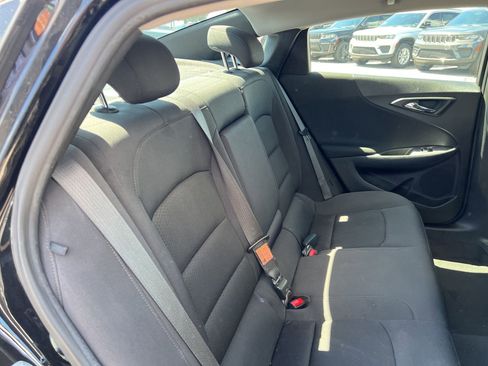 Used 2023 Chevrolet Malibu LT FWD image 15