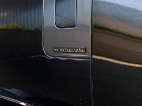 Used 2023 Land Rover Range Rover Long Wheelbase Autobiography AWD/4WD image 11