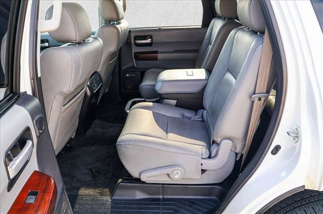 Used 2015 Toyota Sequoia Platinum AWD/4WD image 22
