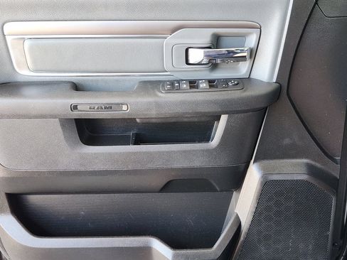 Used 2021 RAM 1500 Classic SLT RWD image 18