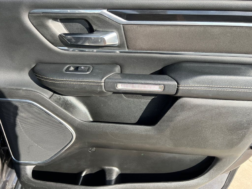 Used 2022 RAM 1500 Laramie RWD image 9