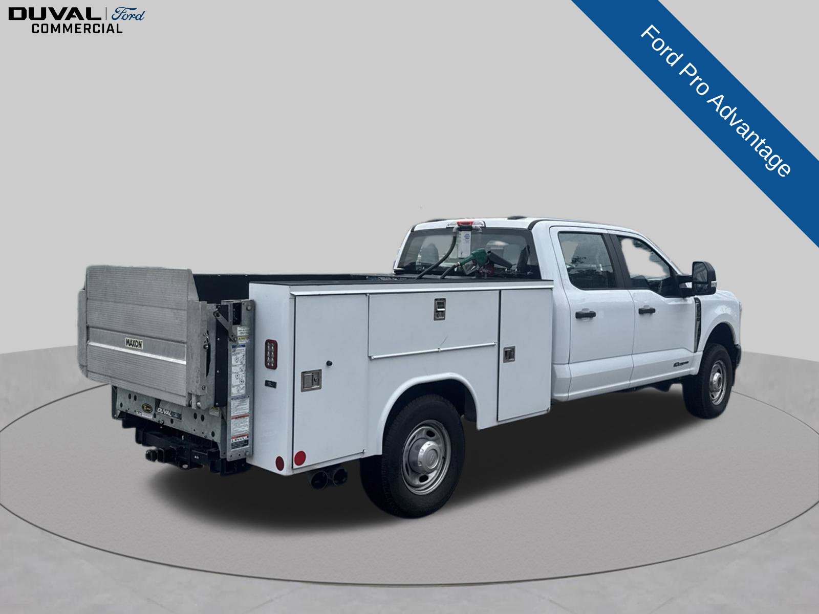 Used 2023 Ford F350 XL AWD/4WD image 2
