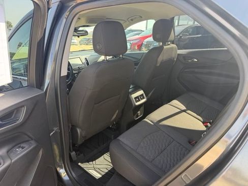 Used 2018 Chevrolet Equinox LT AWD/4WD image 15