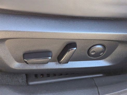 Used 2024 Mitsubishi Outlander AWD image 21