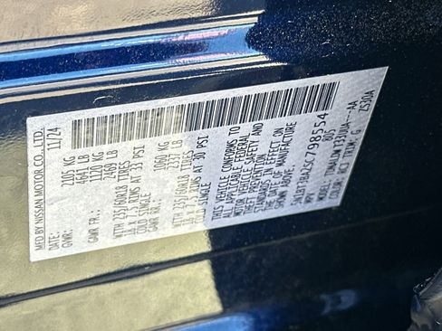 Used 2025 Nissan Rogue SV FWD image 34