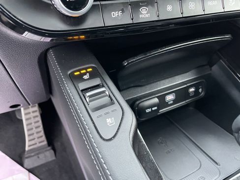 Used 2024 Kia Telluride SX image 18