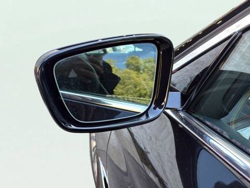 Used 2023 BMW 530i w/ Convenience Package RWD image 32