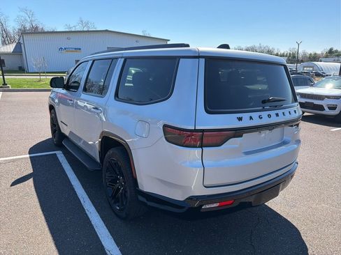 Certified 2024 Jeep Wagoneer Series II image 4