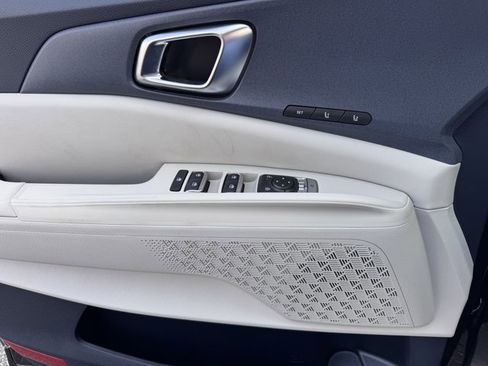 New 2026 Kia Carnival EX image 12