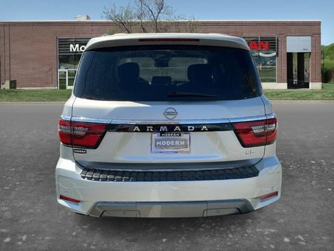 Used 2021 Nissan Armada SL w/ Captain's Chairs Package RWD image 3