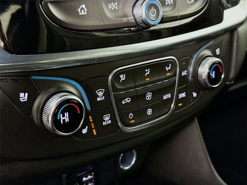 Used 2023 Chevrolet Traverse Premier w/ Redline Edition image 17