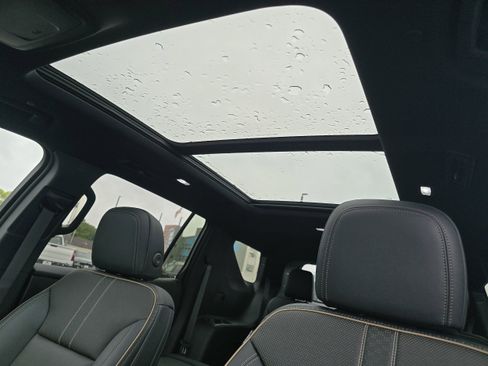 New 2026 Chevrolet Traverse High Country w/ LPO, Floor Liner Package image 3