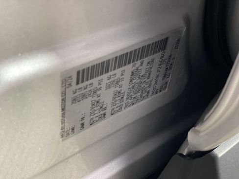 Used 2024 Nissan Rogue S FWD image 20