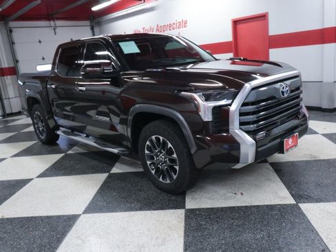 Used 2023 Toyota Tundra Limited w/ Power Package image 3