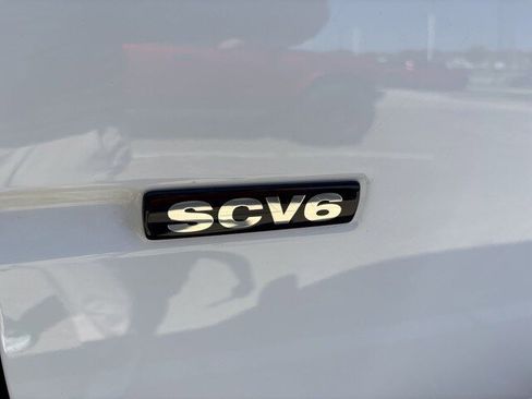 Used 2016 Land Rover LR4 HSE Silver Edition image 13