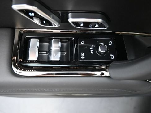 Used 2026 Land Rover Range Rover Sport Autobiography AWD/4WD image 23