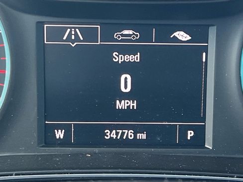 Used 2018 Chevrolet Cruze LT w/ Convenience Package image 14