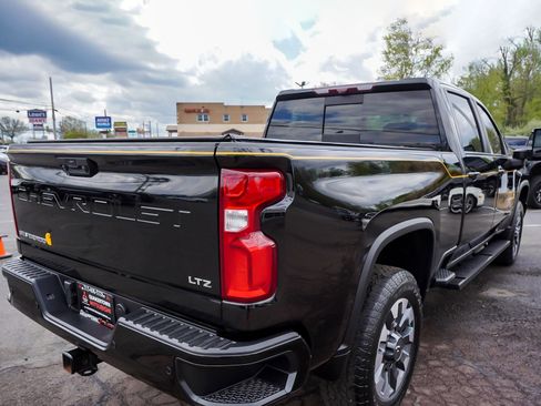 Used 2021 Chevrolet Silverado 2500 LTZ w/ Carhartt Edition AWD/4WD image 6