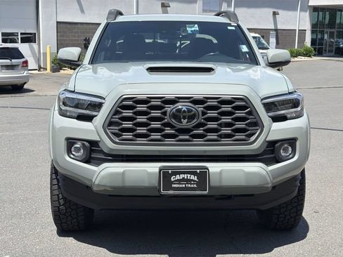 Used 2023 Toyota Tacoma TRD Sport AWD/4WD image 16