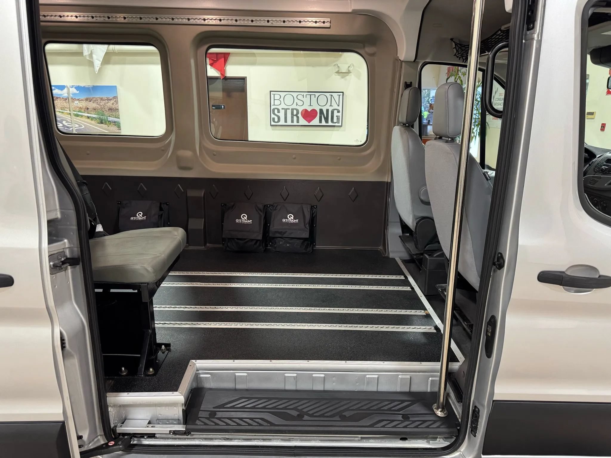 Used 2019 Ford Transit 250 148 Medium Roof RWD image 25