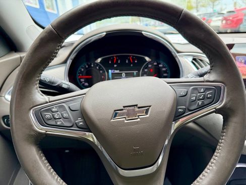 Used 2017 Chevrolet Malibu LT w/ Driver Confidence Package FWD image 49