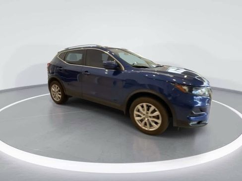 Used 2020 Nissan Rogue Sport SV w/ All-Weather Package AWD/4WD image 2