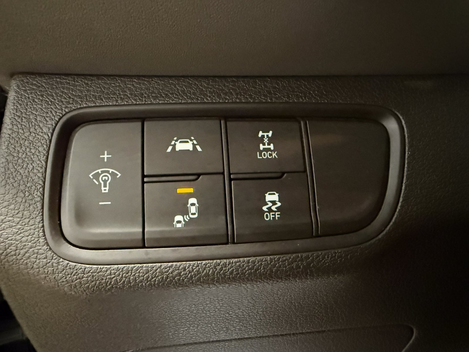 Used 2020 Hyundai Santa Fe SEL AWD/4WD image 38