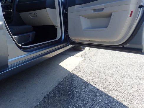 Used 2007 Chrysler 300 image 24