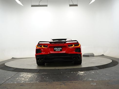 Used 2022 Chevrolet Corvette Stingray Premium Conv w/ Z51 Performance Package RWD image 40