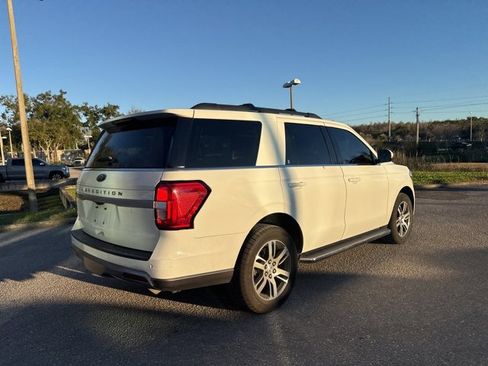 Used 2022 Ford Expedition XLT image 5