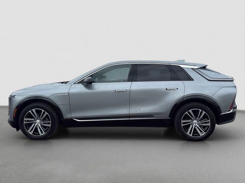 Used 2024 Cadillac Lyriq Luxury AWD/4WD image 3