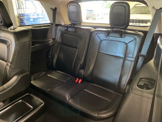 Certified 2023 Lincoln Aviator Reserve w/ Equipment Group 201A AWD/4WD image 11