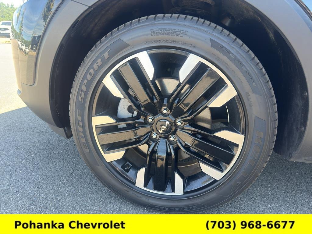 Used 2024 Kia Telluride SX w/ Towing Package FWD image 37