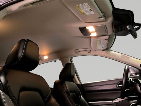 Used 2025 Nissan Pathfinder SL image 28