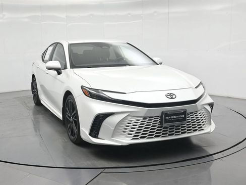 Used 2026 Toyota Camry XSE FWD image 22