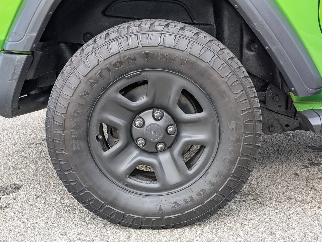 Used 2018 Jeep Wrangler Sport AWD/4WD image 24