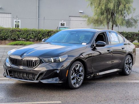 Used 2026 BMW i5 eDrive40 w/ M Sport Package image 5