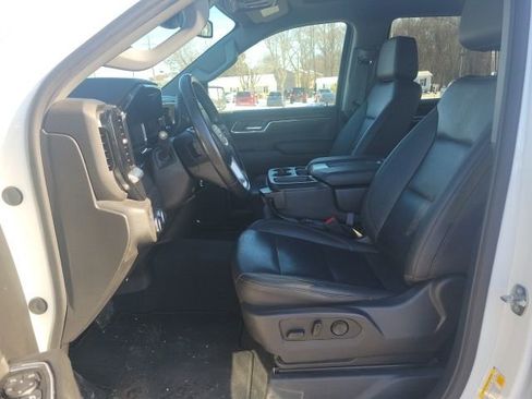 Used 2024 GMC Sierra 1500 SLT AWD/4WD image 16