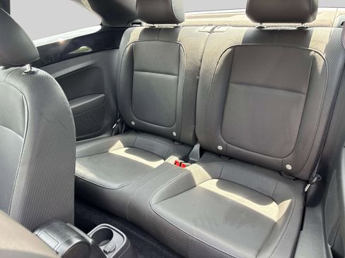 Used 2013 Volkswagen Beetle 2.5 Fender FWD image 8