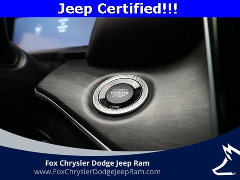 Used 2023 Jeep Grand Cherokee Limited image 31