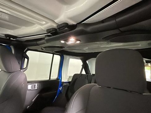 Used 2023 Jeep Wrangler Unlimited w/ Cold Weather Group AWD/4WD image 11