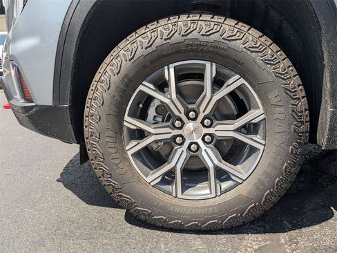 New 2026 GMC Acadia AT4 w/ LPO, Floor Liner Package image 8