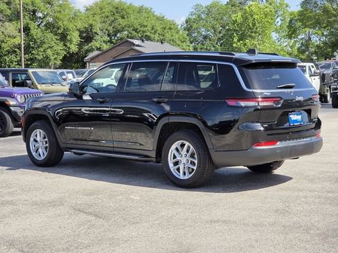 Used 2023 Jeep Grand Cherokee L Laredo w/ Luxury Tech Group I RWD image 5