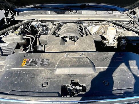 Used 2017 GMC Yukon Denali w/ Open Road Package image 10