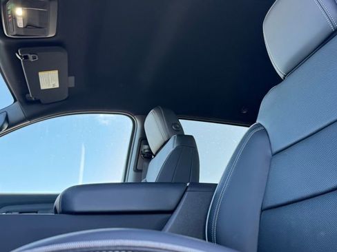 New 2025 Chevrolet Silverado EV LT AWD/4WD image 12